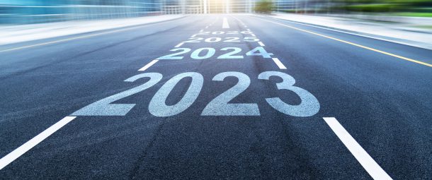 Uit de cover van onze Roadmap. Op een weg staan 2023 t/m 2026 geprojecteerd.